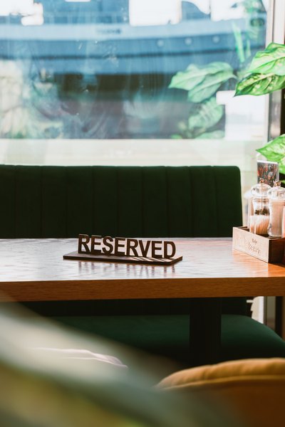 manage restaurant reservations 2
